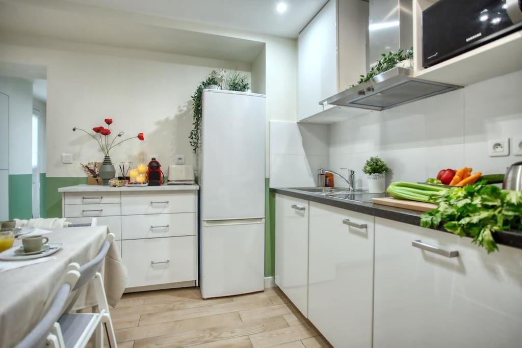 Amazing Apart New Bastille 3 Bedrooms 2 Bathrooms Paris Exteriör bild